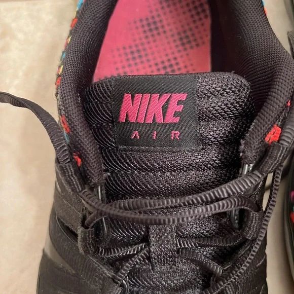 Nike Air Kapelle Womens Black/Pinkfire Rainbow Asymmetrical Weave Sneaker size 8 - Picture 13 of 14